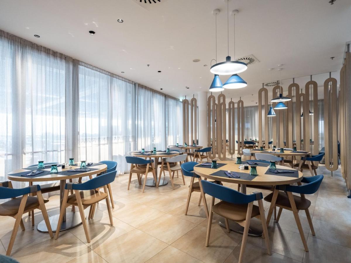 Falkensteiner Family Hotel Diadora Петркане Екстериор снимка Restaurant