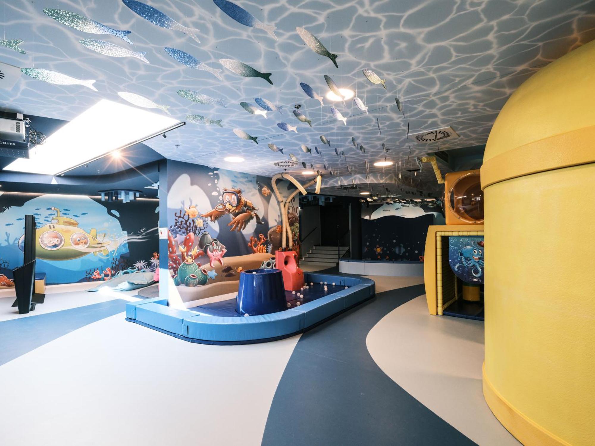 Falkensteiner Family Hotel Diadora Петркане Екстериор снимка The Children's Museum of Oakville