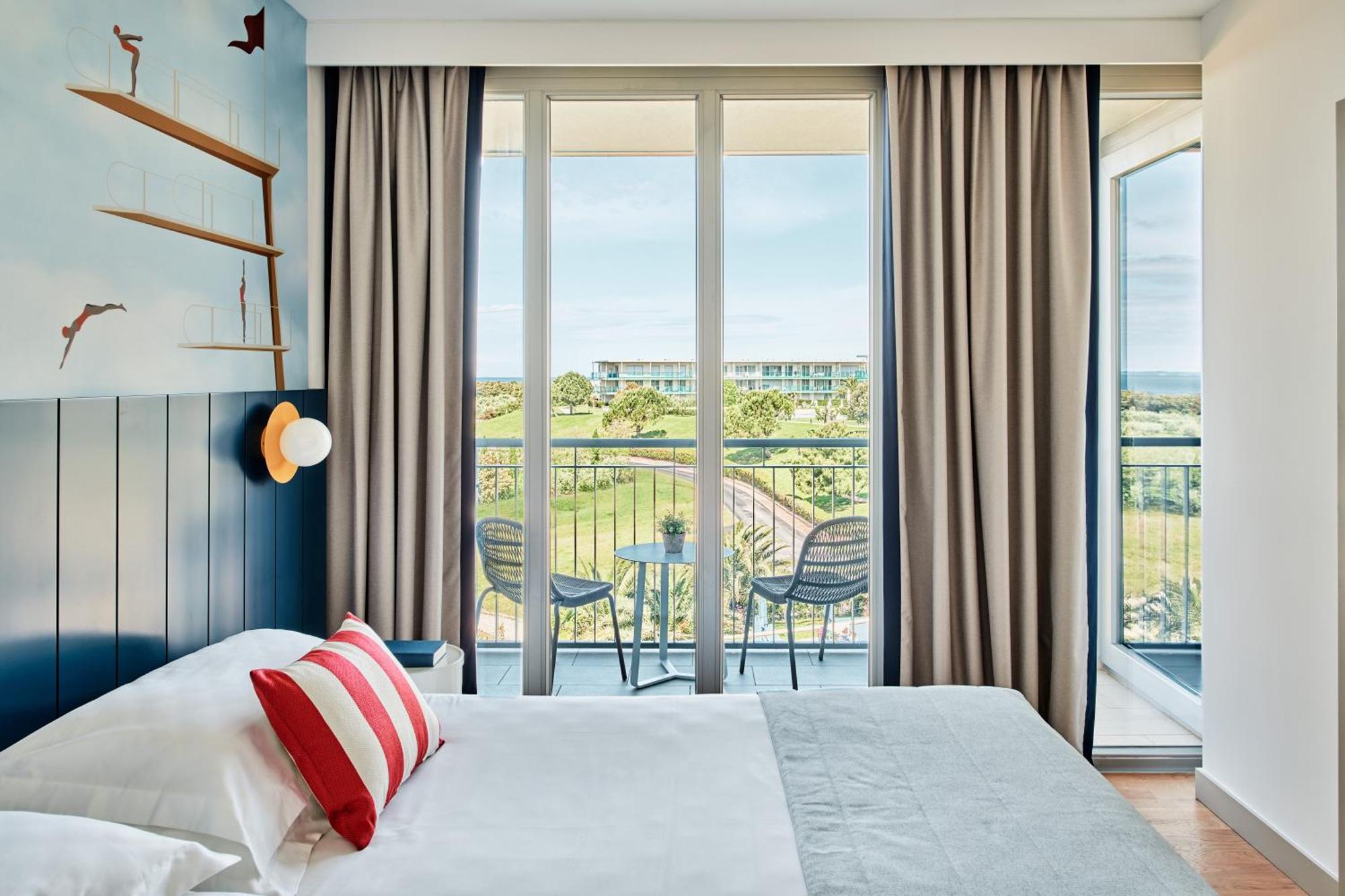 Falkensteiner Family Hotel Diadora Петркане Екстериор снимка A room at the Hilton Garden Inn