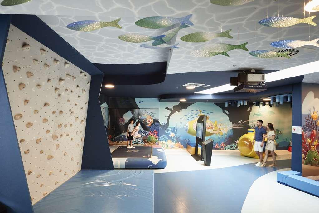 Falkensteiner Family Hotel Diadora Петркане Съоръжения снимка The Children's Museum of Oakville